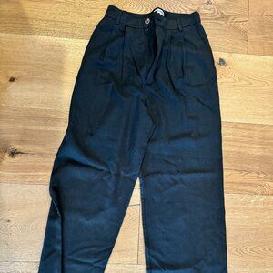 Reformation trousers, pleated, high waisted, black, size 6